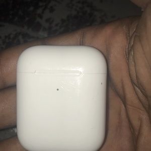 Apple airpods